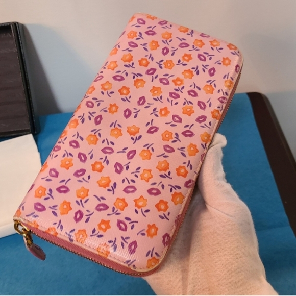 AUTHENTIC PRADA FLORAL LONG WALLET EUC - Picture 3 of 16